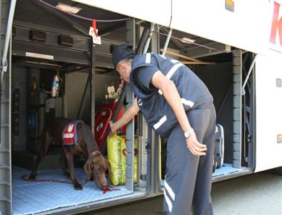 Ezel’den Uyuşturucuya Geçit Yok