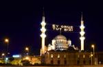 İstanbul'daki Mahyalar Yanmaya Başladı