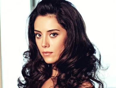 Cansu Dere, Afrika Ve Ortadoğu’nun Yeni Yüzü