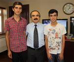 CERRAHPAŞA TıP - Garsonluktan Üniversiteye Uzanan Öğrencilere Vali Sahip Çıktı