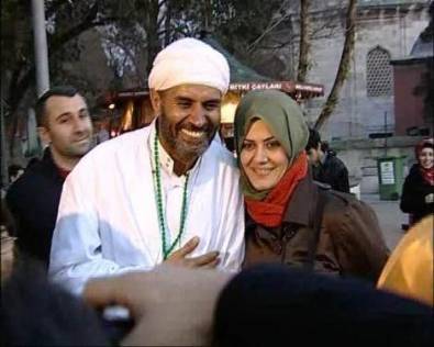 Yaşar Alptekin'e hem gasp hem de darp!..