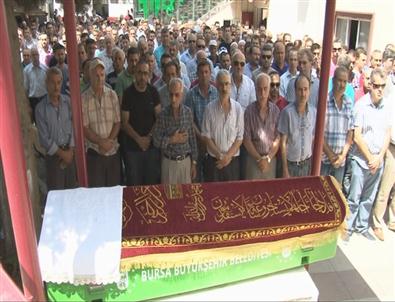 Tatile Giderken Hayatını Kaybeden Genç Son Yolculuğuna Uğurlandı