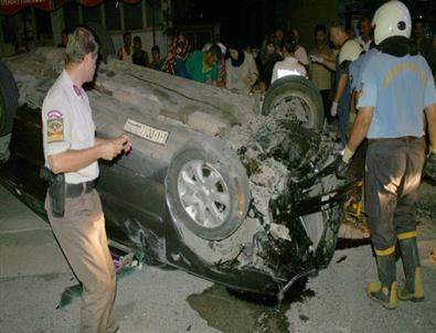 Suriye Plakalı Otomobil Kaza Yaptı: 5 Yaralı