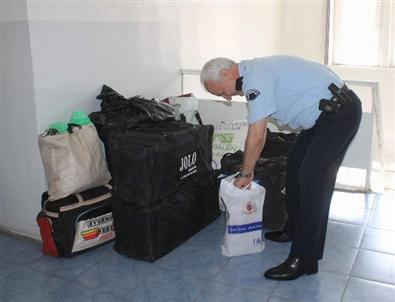 Yolcu Otobüsünde Kaçak Sigara ve Çay Ele Geçirildi