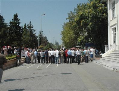 Mısır’da Yaşanan İnsanlık Vahşetine Tepki Gösterdiler