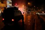 Adana’da İzinsiz Gösteride Polise Havai Fişek Atıldı