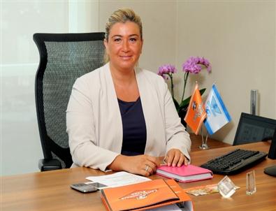 Lıttle Caesars, Türkiye Yoluna Banu Arıduru İle Devam Ediyor