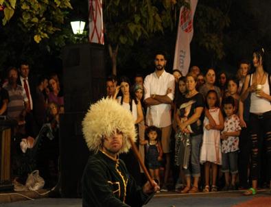 Karaçay-malkar Halk Dansları Topluluğu’ndan Mükemmel Gösteri