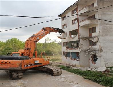 17 Ağustos’un Yıl Dönümünde Yıkıldı