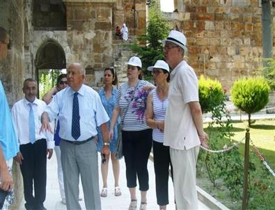 Bosna Hersek Savunma Bakanı Osmiç, Efes’i Gezdi