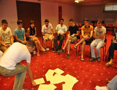 Aü’den Sivil Toplum Kuruluşları İçin Eğitim