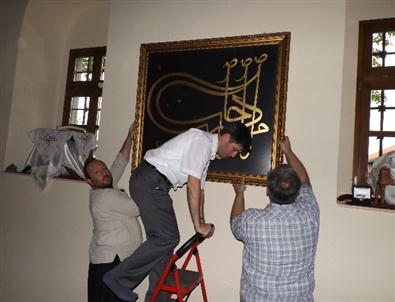 Bursalı Hattatlar Balkanları Yazılarıyla Donatıyor