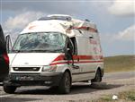 Ambulans Şarampole Devrildi: 3 Yaralı Haberi
