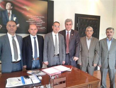 Bursa Posof Dernekler Federasyonu Üyeleri Çıldır Kaymakamı Kılıç'ı Ziyaret Etti