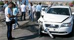 İki Otomobil Çarpıştı: 4 Yaralı