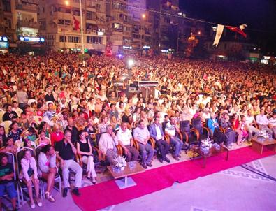 Gemlik'te Mustafa Ceceli İzdihamı