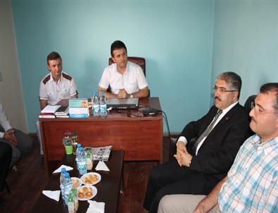 Vali Çınar, Gerçek Gazeteciler Derneğini Ziyaret Etti