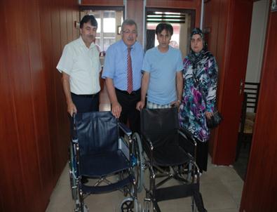 Hayırsever Gurbetçiden 2 Adet Tekerlekli Sandalye Yardımı