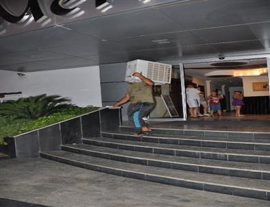 Müşteri Dolu Otele Gece Yarısı İcrası