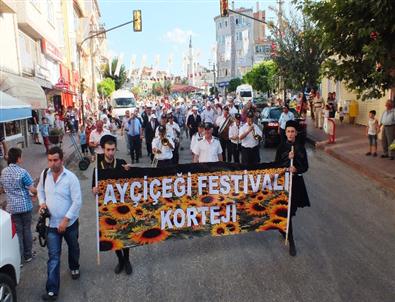 Uluslararası Hayrabolu 23. Ayçiçeği Festivali ve Sanayi Fuarı Başladı