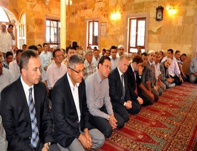 İlk İmamlık Görevi Yaptığı Köye Cami Yaptırdı