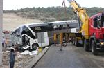 MEHMET EREN - Kütahya’da Zincirleme Trafik Kazası: 20 Yaralı