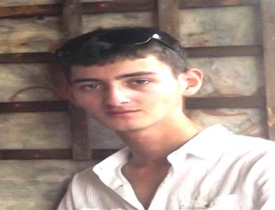 17 Yaşında Üniversite 3’ncü Sınıf Öğrencisi