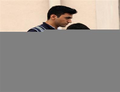 8 Kilo Toz Esrarla Yakalandı