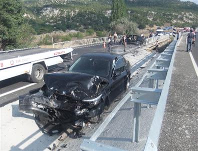 Kütahya'da Trafik Kazası: 1 Ölü, 3 Yaralı