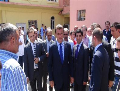 Şişli Belediye Başkanı Mustafa Sarıgül, Mardin'de Taziyeye Katıldı