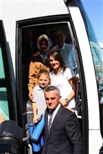 ÇAĞLA AYDIN - Başbakan Erdoğan, Kızı Sümeyye’yi Genç Hentbolcular İle Tanıştırdı