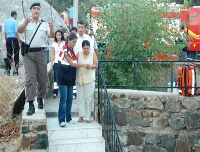 Eşi Gelince Engelli Çocuklarını Serbest Bıraktı