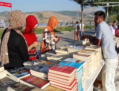 Tatvan’da Kitap Festivali