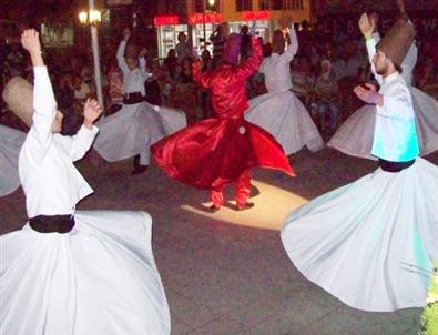 Uzunköprü’de Semazen Gösterisi Yapıldı.