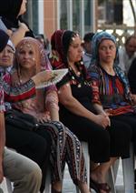 ONSEKIZ MART ÜNIVERSITESI - Babaları Tarafından Öldürüldüğü İddia Edilen 2 Kardeş Toprağa Verildi