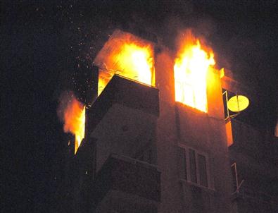 Ödemiş'te Bina Yangını