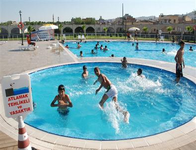 (özel Haber) Şanlıurfa'da Havuzlar Doldu Taştı