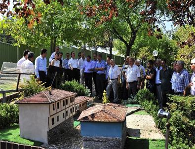 Yıldırım Belediyesi'nden Pazar Yeri İlçesine Asfalt Desteği