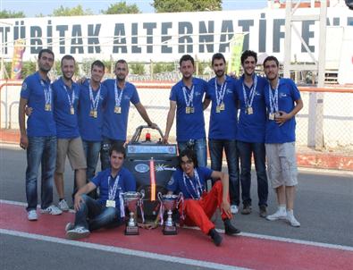 Ytü Ekibi Pit Görmeden Yarış Kazandı