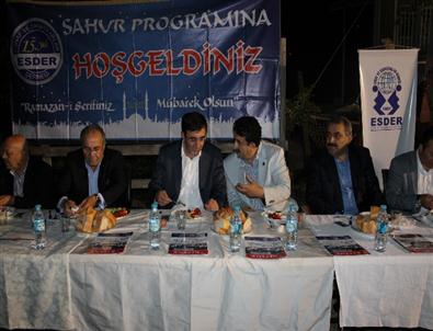 Kalkınma Bakanı Yılmaz, Bağ Evinde Sahur Yaptı