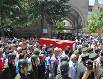 Kalp Krizi Sonucu Hayatını Kaybeden Asker Toprağa Verildi