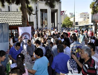 KGGD Kur'an-ı Kerim ve Kandil Simidi Dağıttı