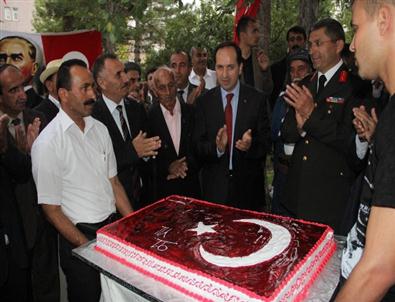 Hakkari’de 30 Ağustos Zafer Bayramı Resepsiyonu