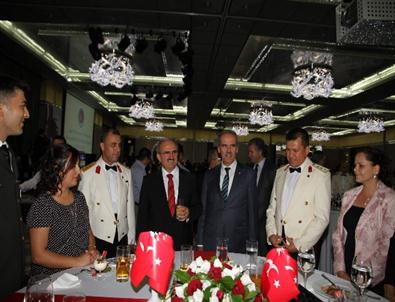 Bursa’da Zafer Bayramı Resepsiyonu Büyük Katılımla Gerçekleşti