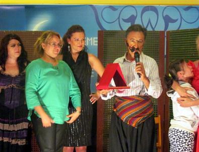 Meysu Outlet'te Tiyatro Rüzgarı