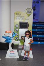 ŞIRINLER - Şirinler Filmi Büyük İlgi Gördü