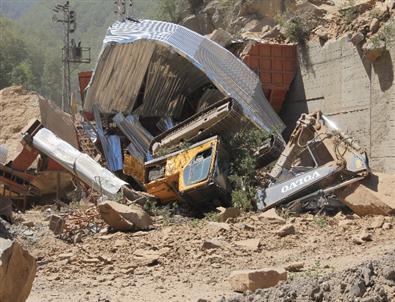 Taş Ocağında Toprak Kayması