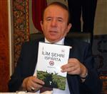 MAGDEBURG - Vali 'ilim' Şehrinin Kitabını Yazdı