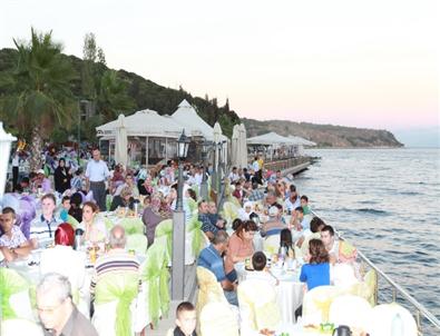 Gebze Ailesi Birlikte İftar Yaptı