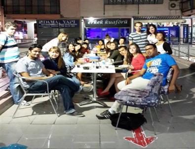 Speakıng Cafe'de İftar